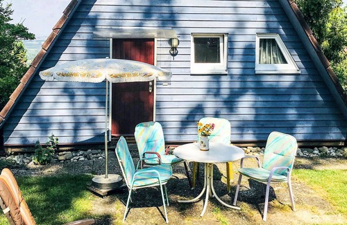 Wilhelmsdorf House | Beautiful private villa for 5 people with WIFI, TV, patio, pets allowed and parking