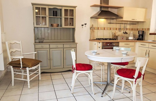 Le Ru House | Beautiful private villa for 5 guests with WIFI, TV and parking