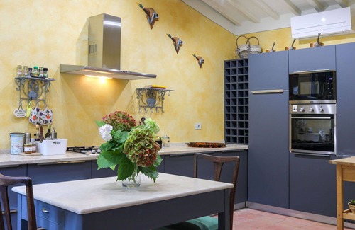 Peccioli Villa | Beautiful private villa with WIFI, private pool, A/C, TV, pets allowed, panoramic view and parking