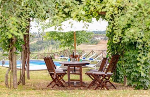 Peccioli Villa | Beautiful private villa with WIFI, private pool, A/C, TV, pets allowed, panoramic view and parking
