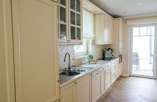 Landskron Villa | Beautiful private villa for 6 people with A/C, WIFI, TV and terrace