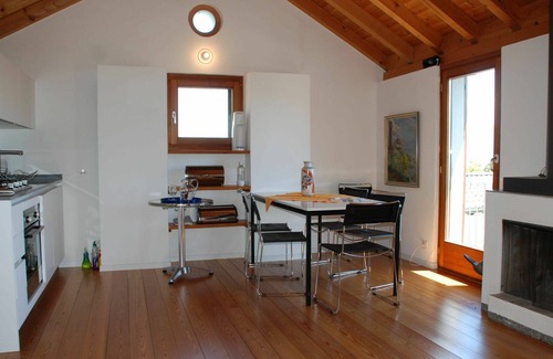 Brissago House | Beautiful private villa for 4 people with WIFI, patio, pets allowed, panoramic view and parking