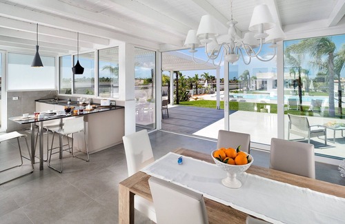 Marsala Villa | Beautiful private villa for 10 people with A/C, pool, WIFI, TV, terrace and parking