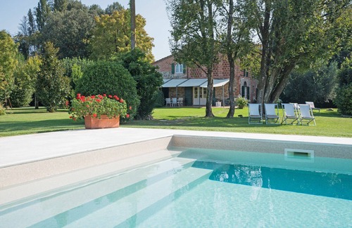 Orentano Villa | Beautiful private villa for 12 people with WIFI, private pool, A/C, TV, panoramic view and parking