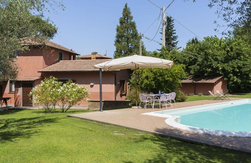Vetralla Villa | Beautiful private villa for 8 people with private pool, WIFI, A/C, TV, patio and parking