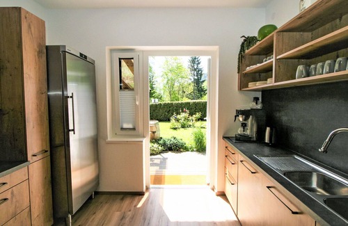 Fuegenberg House | Beautiful private villa for 25 guests with WIFI, TV, balcony and pets allowed
