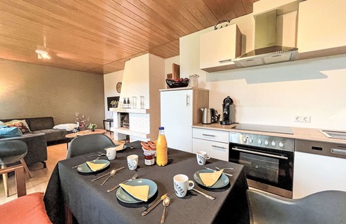 Hausen House | Beautiful private villa for 8 people with WIFI, TV, terrace and pets allowed