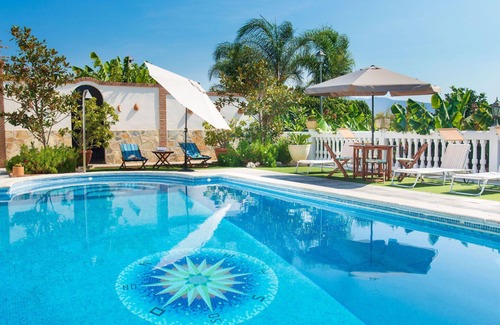Motril House | Beautiful private villa for 5 people with private pool, A/C, WIFI, TV, terrace and pets allowed