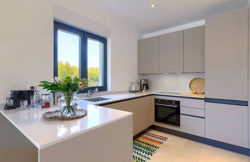 Basanija House | Beautiful private villa for 6 guests with private pool, A/C, WIFI, TV and terrace