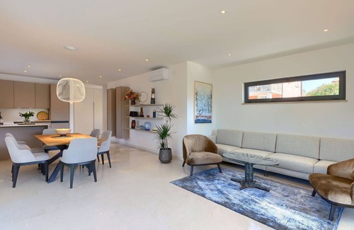 Basanija House | Beautiful private villa for 6 guests with private pool, A/C, WIFI, TV and terrace
