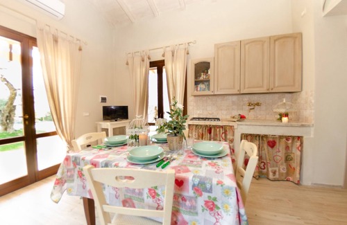 Lari Villa | Beautiful private villa for 4 guests with WIFI, private pool, A/C, pets allowed and parking