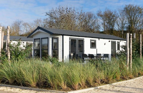 Linden House | Beautiful private villa for 4 people with WIFI, TV, terrace and parking