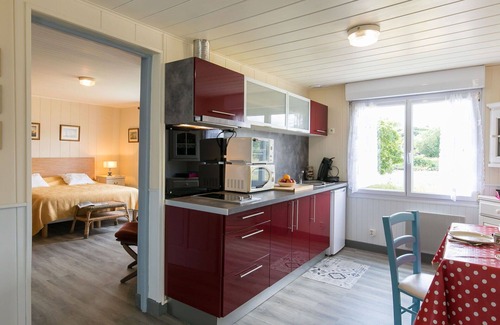 Plouenan House | Beautiful private villa for 2 guests with TV, patio and parking