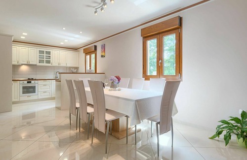 Vadediji House | Beautiful private villa for 5 people with WIFI, A/C, private pool, TV, terrace and parking