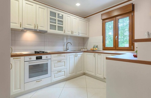 Vadediji House | Beautiful private villa for 5 people with WIFI, A/C, private pool, TV, terrace and parking