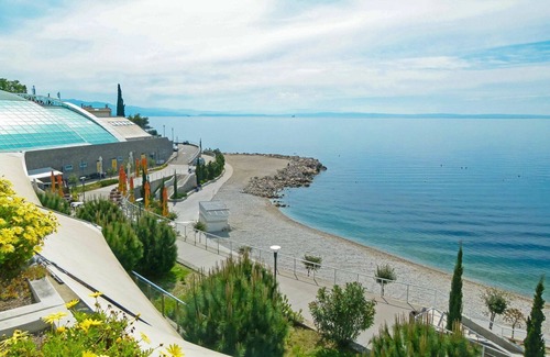 Rijeka House | Beautiful private villa for 2 people with A/C, WIFI, TV and terrace