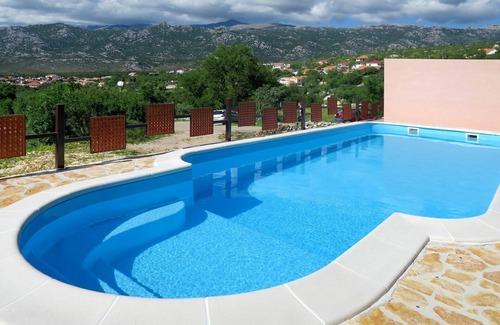 Rovanjska House | Beautiful private villa for 8 people with A/C, private pool, hot tub, WIFI, TV and terrace