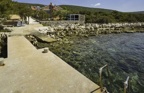 Dobropoljana House | Beautiful private villa for 6 guests with WIFI, TV, terrace and parking