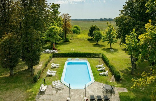 Fonyod Villa | Beautiful private villa with WIFI, private pool, TV, terrace, pets allowed and panoramic view