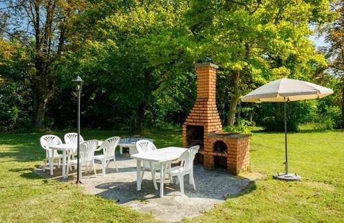 Fonyod Villa | Beautiful private villa with WIFI, private pool, TV, terrace, pets allowed and panoramic view