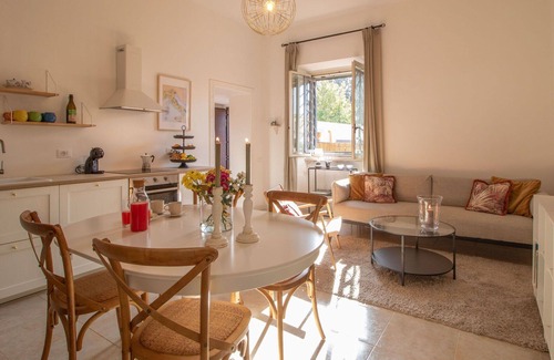 Anzio Villa | Beautiful private villa for 8 people with WIFI, A/C, TV and parking