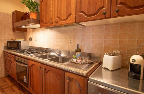 Casenuove Villa | Beautiful private villa with A/C, WIFI, private pool, TV, patio, pets allowed and panoramic view
