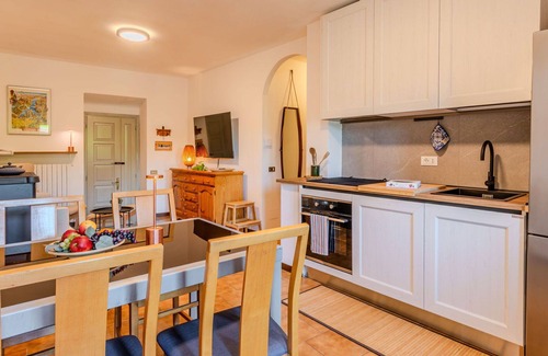 Dervio House | Beautiful private villa for 8 guests with WIFI, TV, patio, pets allowed and panoramic view
