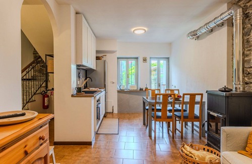 Dervio House | Beautiful private villa for 8 guests with WIFI, TV, patio, pets allowed and panoramic view