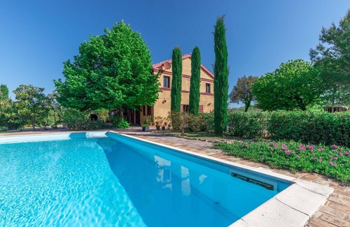 Bettolelle Villa | Beautiful private villa for 12 people with private pool, WIFI, TV, panoramic view and parking