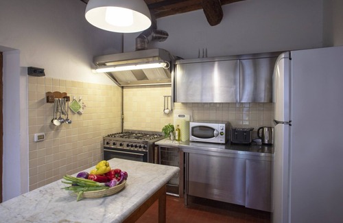 Palaia Villa | Beautiful private villa for 22 people with A/C, WIFI, private pool and terrace