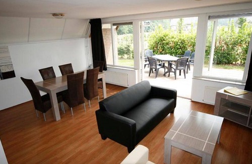 Susteren House | Beautiful private villa for 6 people with WIFI, pool, TV, terrace and parking