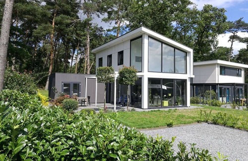 Susteren House | Beautiful private villa for 6 people with WIFI, pool, TV, terrace and parking