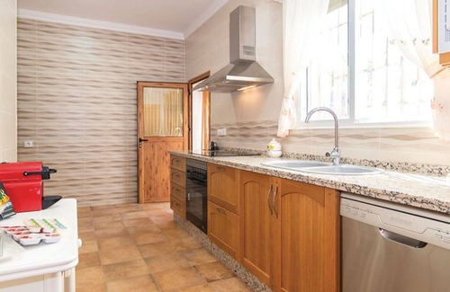 Rute House | Beautiful private villa with A/C, private pool, WIFI, TV, patio, pets allowed and parking