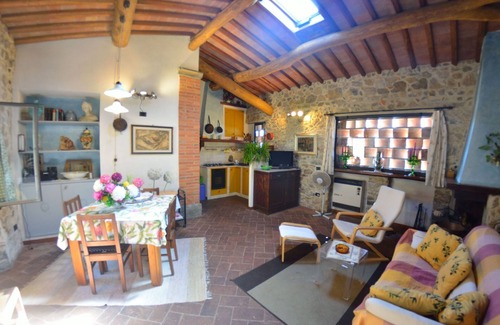 Gello Villa | Beautiful private villa with hot tub, A/C, WIFI, private pool, TV, terrace, panoramic view, parking