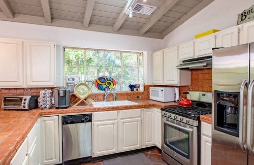 Palm Desert House | Beautiful property-3+2 Enchanting Oasis in south Palm Desert-Great Location!