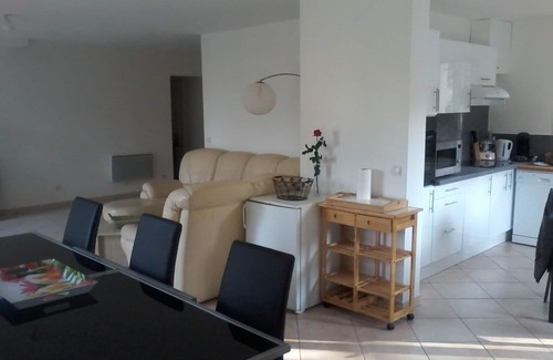 Vidauban Villa | Beautiful Provencal house with swimming pool, in the heart of an oak grove 7 km/village