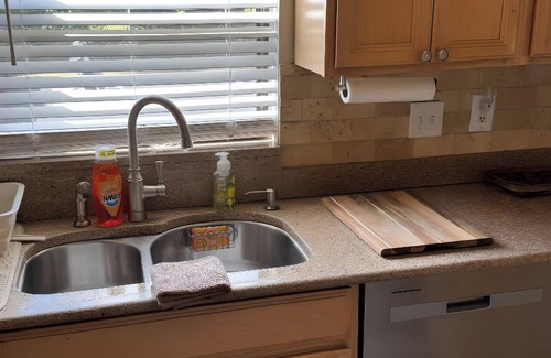 Lely Condo | Beautiful Quiet 2-Bedroom 2 Bath on Gulf Canal