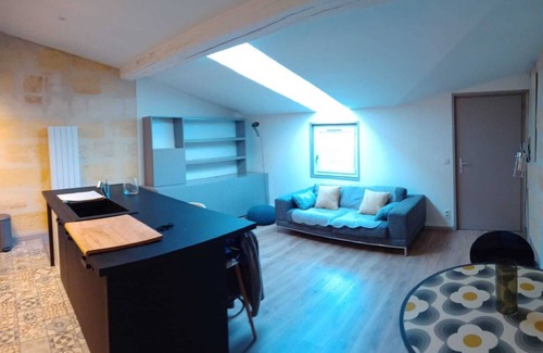 Bordeaux Golden Triangle Apartment | Beautiful, quiet apartment in the heart of town