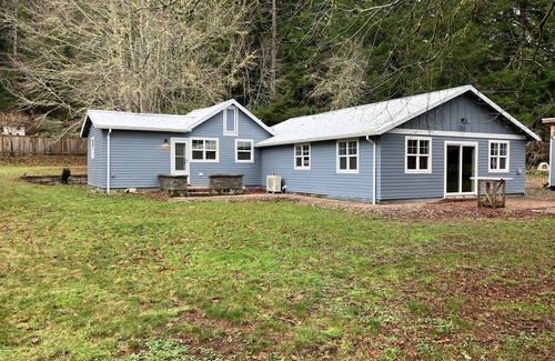 Lane County House | Beautiful Quiet Cozy remodeled riverfront home.