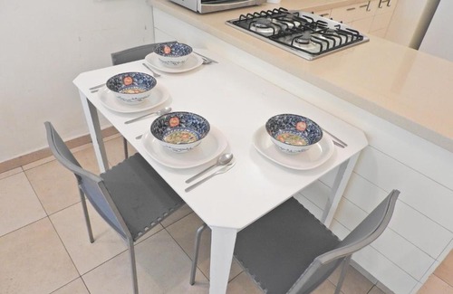 Mamilla Apartment | Beautiful & quiet garden apartment