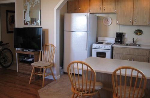 St. Pete Beach Apartment | BEAUTIFUL RELAXING ST PETE BEACH 3 NIGHT MINIMUM TOTALLY DRY THRU BOTH STORMS