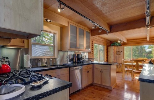 Carnelian Bay House | Beautiful Remodeled Carnelian Bay Retreat with Hot Tub! - Family & Pet Friendly