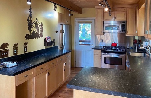 Carnelian Bay House | Beautiful Remodeled Carnelian Bay Retreat with Hot Tub! - Family & Pet Friendly