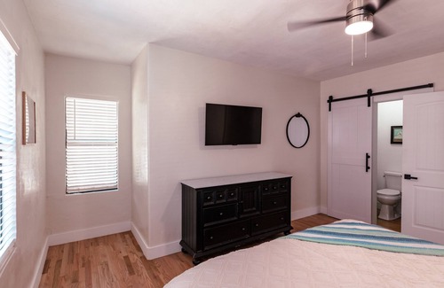 Lincoln Terrace Condo | Beautiful remodeled historical home in safe neighborhood downtown.