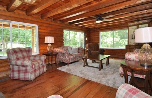 Snowbird Cabin | Beautiful Remodeled 5 Bedroom 3000 sq ft Cabin in the Iconic Vivian Park Area