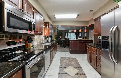 Branson Condo | Beautiful Remodeled Luxury Condo-Heart of Branson-Indoor Pool-Large & Affordable