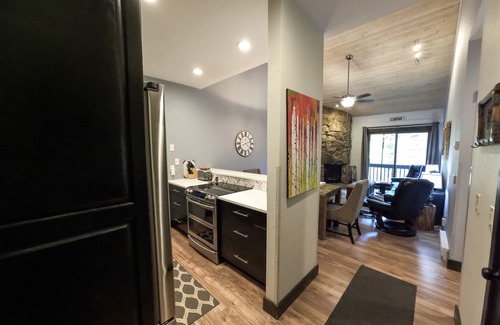 Purgatory Condo | Beautiful Remodeled Mountain Getaway! 2 Miles to Purgatory! Heated Pool !
