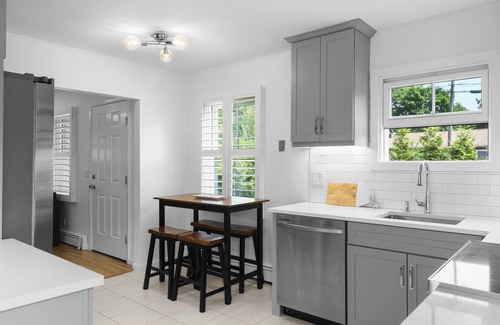 East Quogue House | Beautiful remodeled 2 bedroom home — 5 min from the beach! 20 percent for week