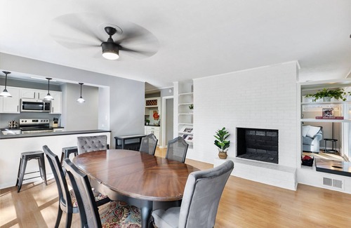 Athens House | Beautiful Reno! 5 Points! 4 Kings! 5 BR! Patio!
