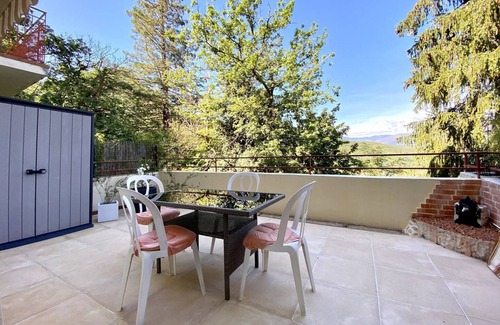 Vernet-les-Bains Apartment | BEAUTIFUL RENOVATED 3-STAR T1 BIS WITH LARGE TERRACE, WIFI AND PARKING SPACE
